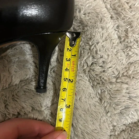 Franco Sarto Black Pointed-Toe Leather Pumps 2.5 inch - Picture 5 of 6